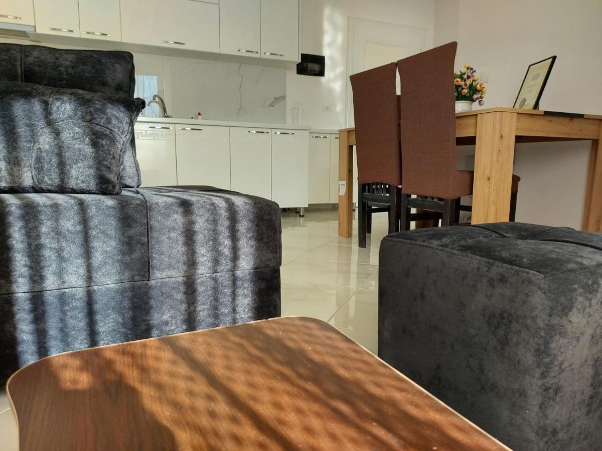 Bral Apartment 7 - Two-Bedroom With Seaview ドゥラス エクステリア 写真