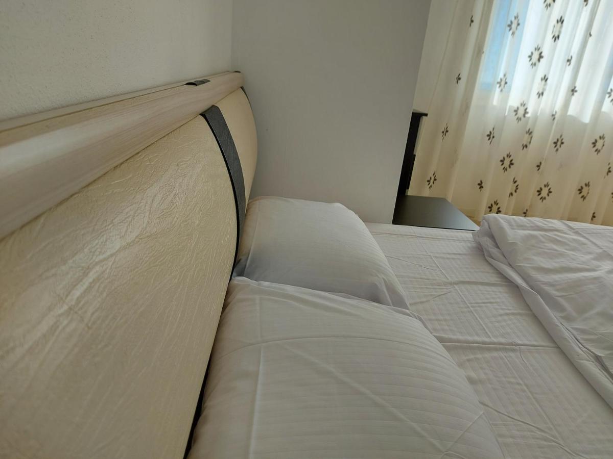Bral Apartment 7 - Two-Bedroom With Seaview ドゥラス エクステリア 写真