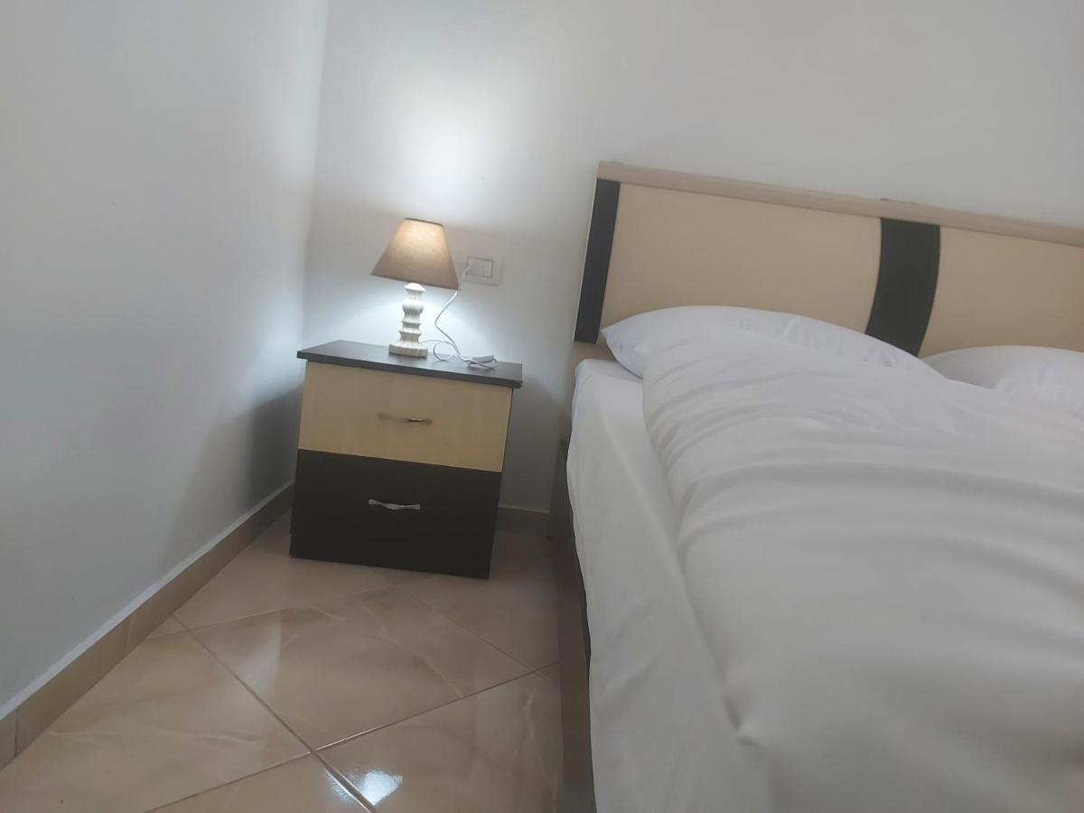 Bral Apartment 7 - Two-Bedroom With Seaview ドゥラス エクステリア 写真